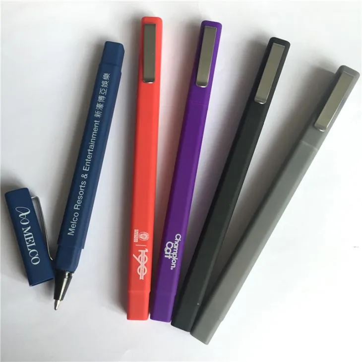 चौकोर आकार के प्लास्टिक बॉल पेन